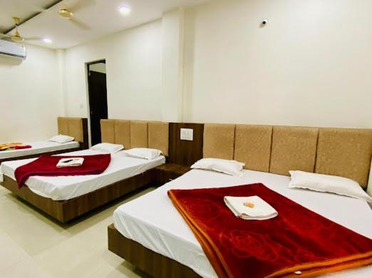 Hotel Soham Palace 乌贾因 外观 照片